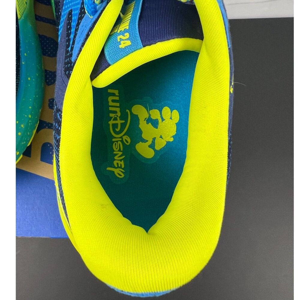 Brooks Adrenaline GTS 24 runDisney Mickey Mouse Women’s Size 8 NIB 1204931B486 - Picture 7 of 10
